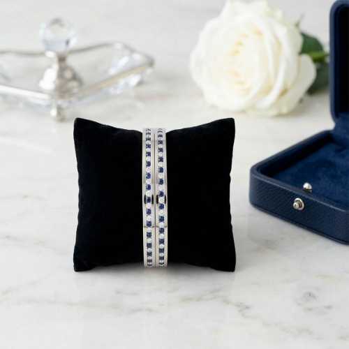 Classic-Silver-Blue-Stone-Bangle