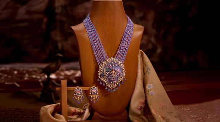 Gold-Necklace